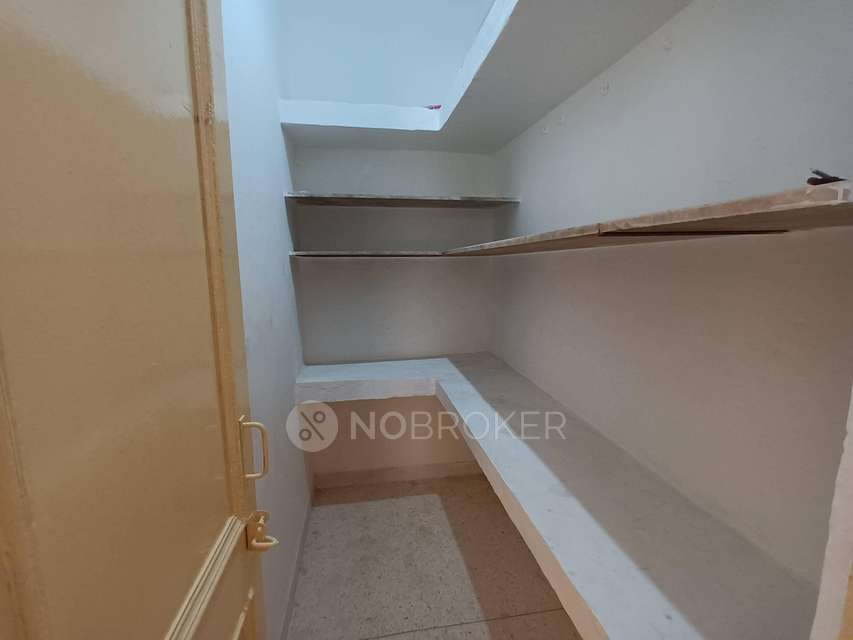 2 BHK Flat In Siddh Apartment For Sale  In Patparganj