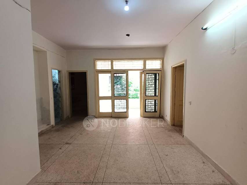 2 BHK Flat In Siddh Apartment For Sale  In Patparganj