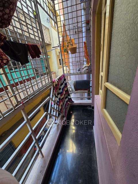 3 BHK Flat In Solanki Nivas For Sale  In Sv Lane