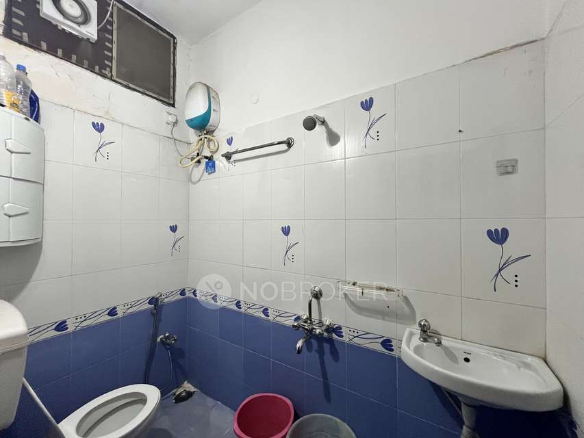 2 BHK Flat In Durga Nivas For Sale  In Manikonda