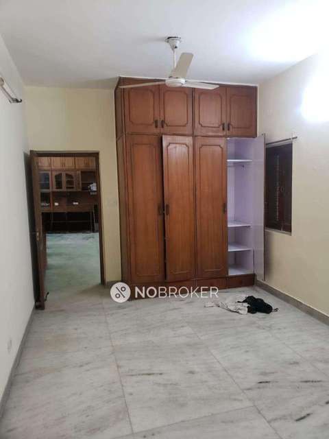 3 BHK Flat In Sidharth Enclave Ashram Chowk  For Sale  In Ashram Chowk