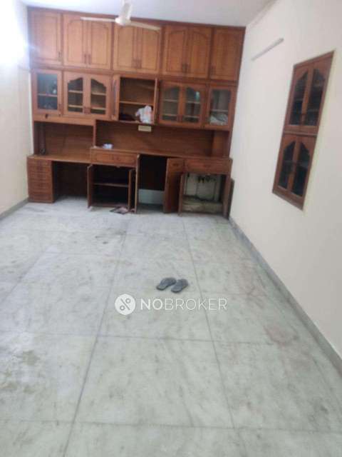 3 BHK Flat In Sidharth Enclave Ashram Chowk  For Sale  In Ashram Chowk