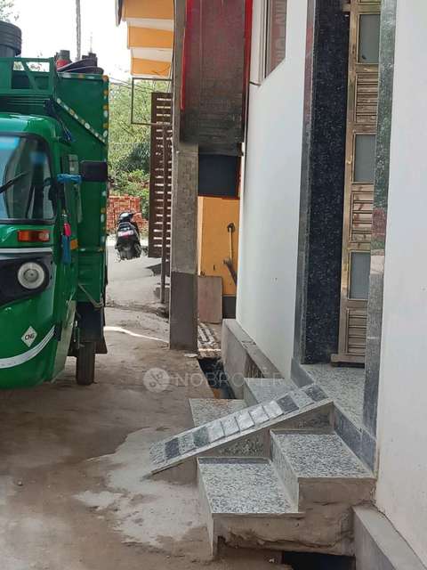 1 RK Flat for Rent  In Sector 128