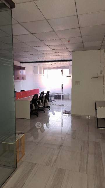 Office Space in Platinum Square Building, Pune for Rent 
