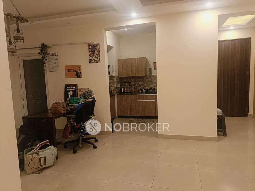 3 BHK Flat In Royal Court for Rent  In Sector 16