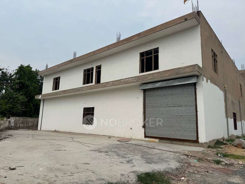 Godown/Warehouse in Pocket 5, Greater Noida for Rent 