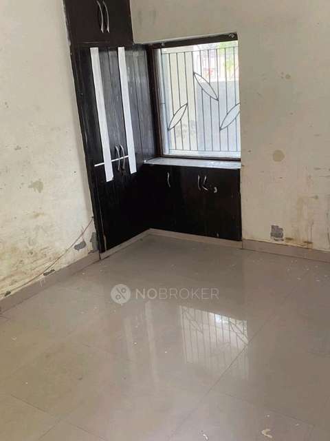 Commercial Property in A143, New Gandhi Nagar, Gandhi Nagar, Nehru Nagar Iii, Nehru Nagar, Ghaziabad, Uttar Pradesh 201001, India, Ghaziabad for Rent 