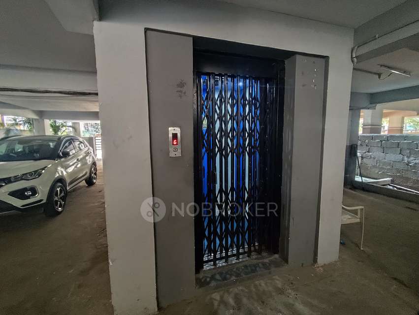 2 BHK Flat In Mariyam Apartment For Sale  In Upperpally