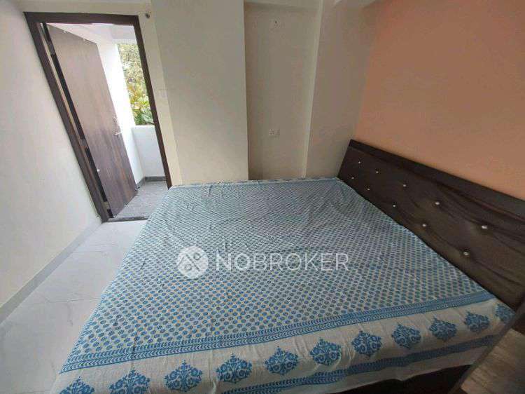 2 BHK Flat In Thanekar Dry Cleaner For Sale  In Somwar Peth