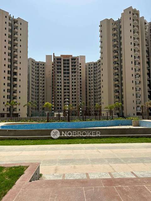 2 BHK Flat In Oasis Grandstand For Sale  In Yamuna Expressway