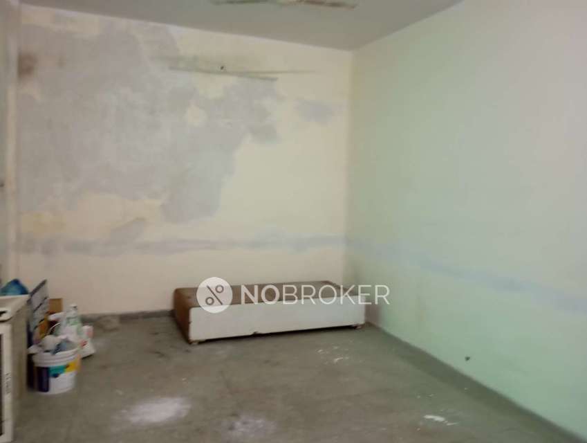 Shop in Vikaspuri, Delhi for sale 