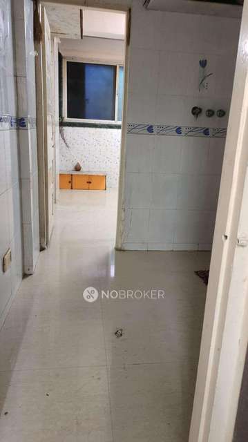 1 RK Flat In Mangesh Mahalaxmi Society For Sale  In Mulund West