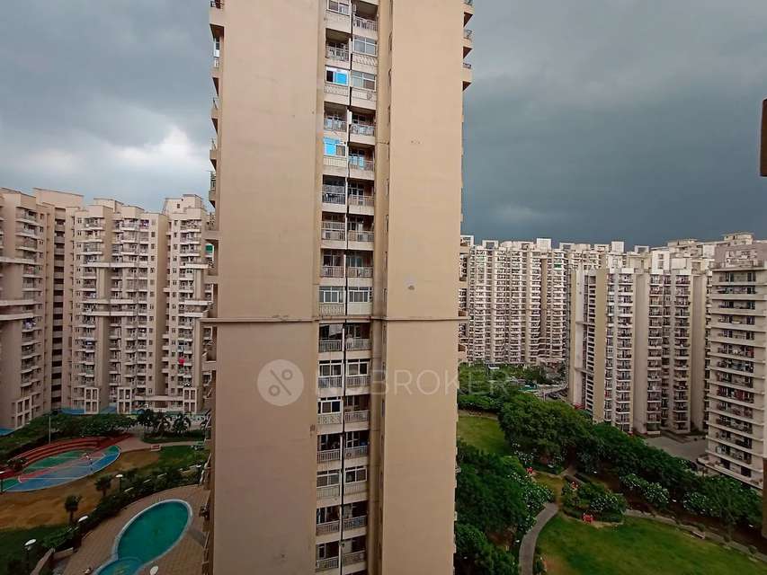 2 BHK Flat In Aig Park Avenue for Rent  In Sector 4