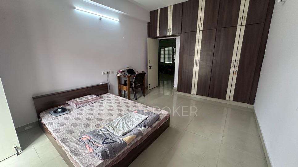 2 BHK Flat In Vaishno Grand, Manikonda for Rent  In Marrichettu Junction