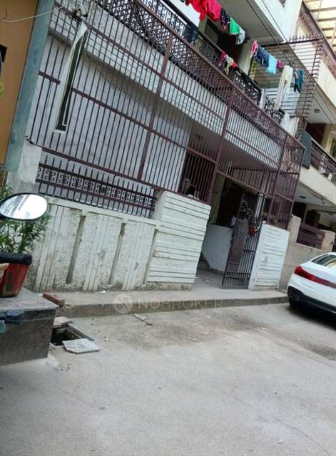 PG for Girls in Mukherjee Nagar