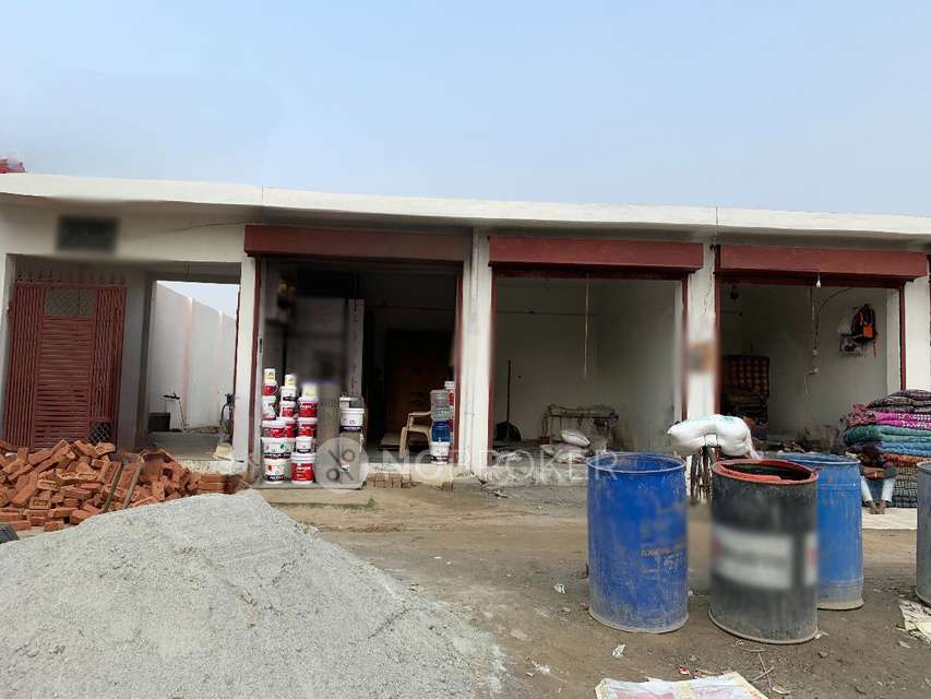 Godown/Warehouse in Siddharth Vihar, Ghaziabad for Rent