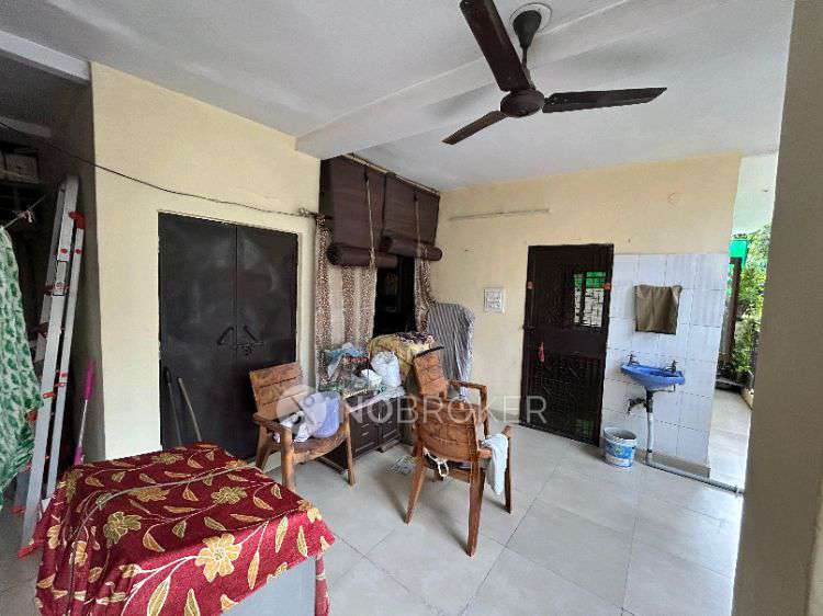 3 BHK Flat In Dda Flats For Sale  In Qu Block Market-pitampura