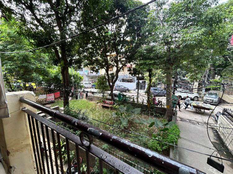 3 BHK Flat In Dda Flats For Sale  In Qu Block Market-pitampura