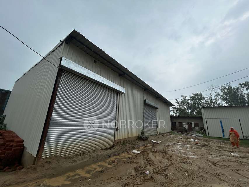 Godown/Warehouse in Ram Singh Tanwar Market, Greater Noida for Rent