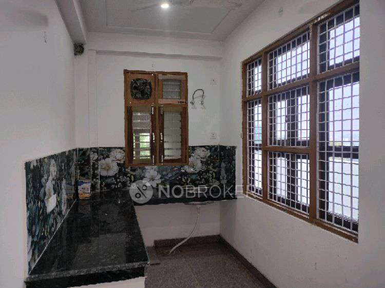 1 RK House for Rent  In Sector 95