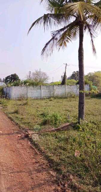 Plot For Sale  In Porur