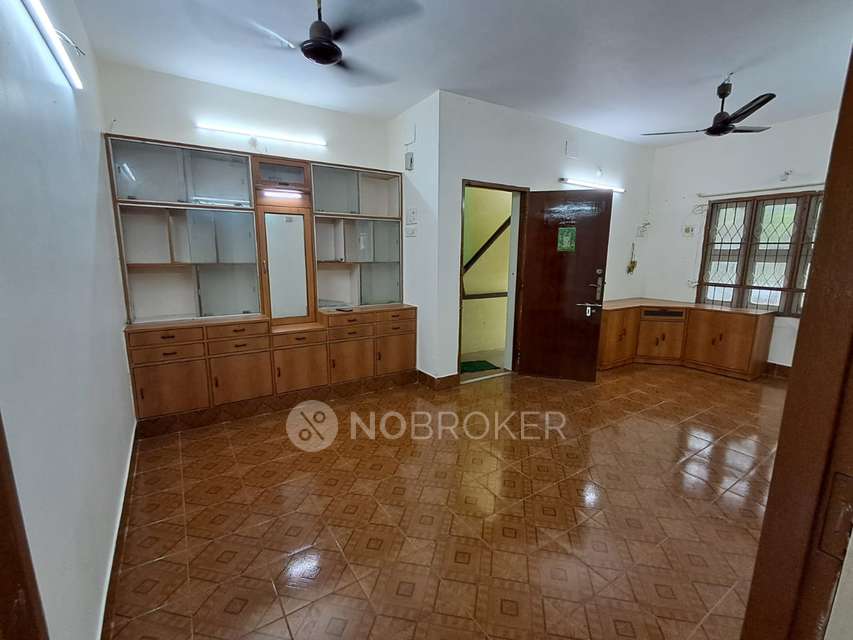 2 BHK Flat In Sabari Flat for Rent  In Raja Annamalai Puram