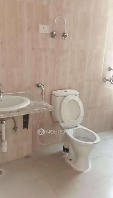 2 BHK Flat In Mahagun Mantra 2, For Sale  In Vaidpura