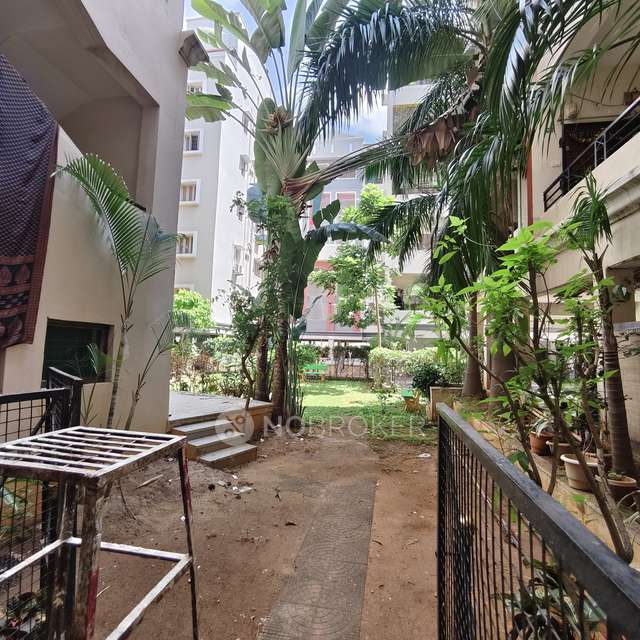 3 BHK Flat In Santhosh Arcade For Sale  In Dilshuknagar