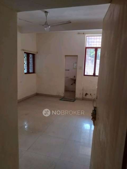 3 BHK Flat In Aravali Apartments Delhi For Sale  In Alaknanda
