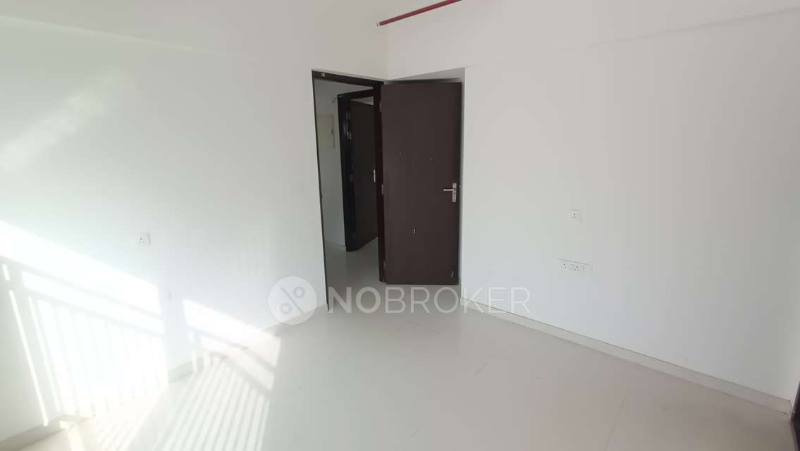 2 BHK Flat For Sale  In Mulund East 