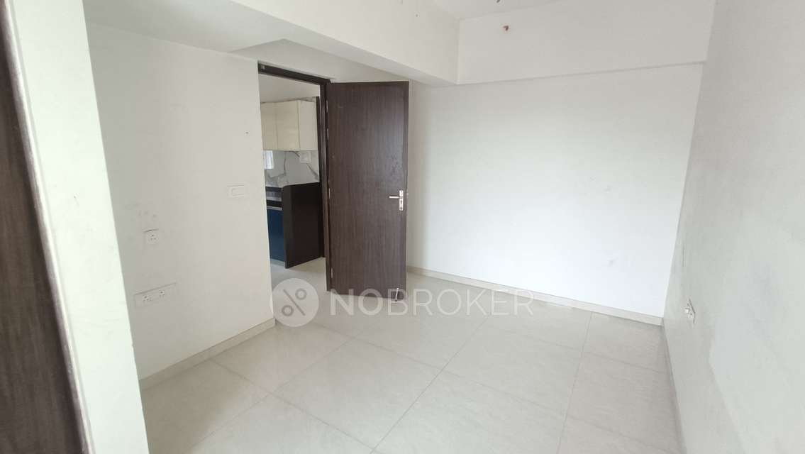 2 BHK Flat For Sale  In Mulund East 