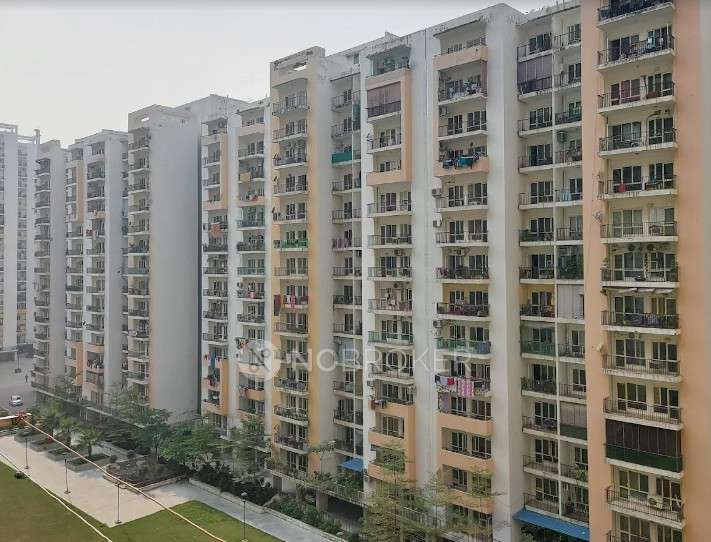 2 BHK Flat In Panchsheel Greens 1 For Sale  In Sector 16b Rd