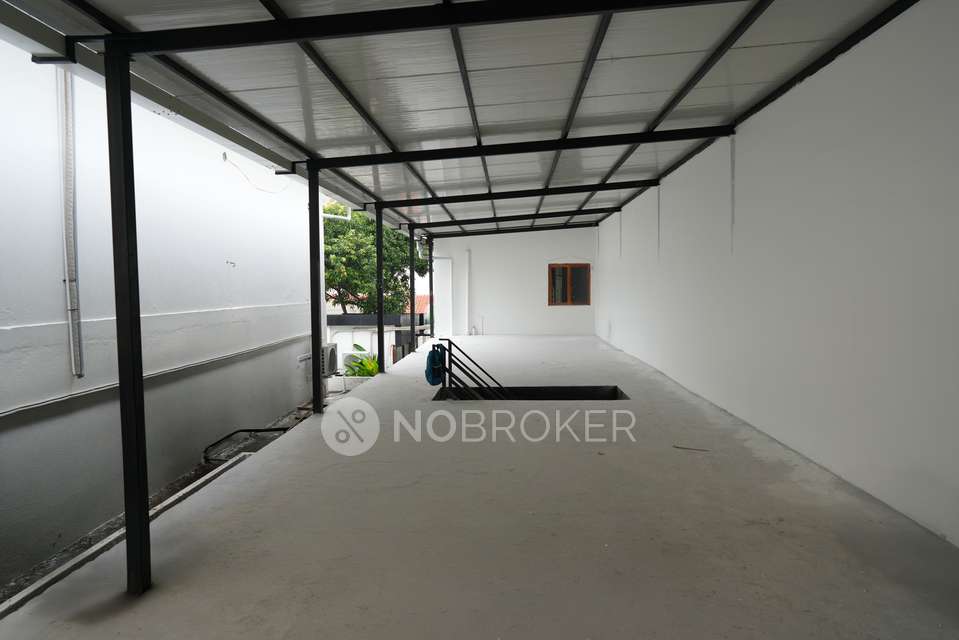 Showroom in Poshaak Bespoke, Kilpauk, Chennai for Rent 