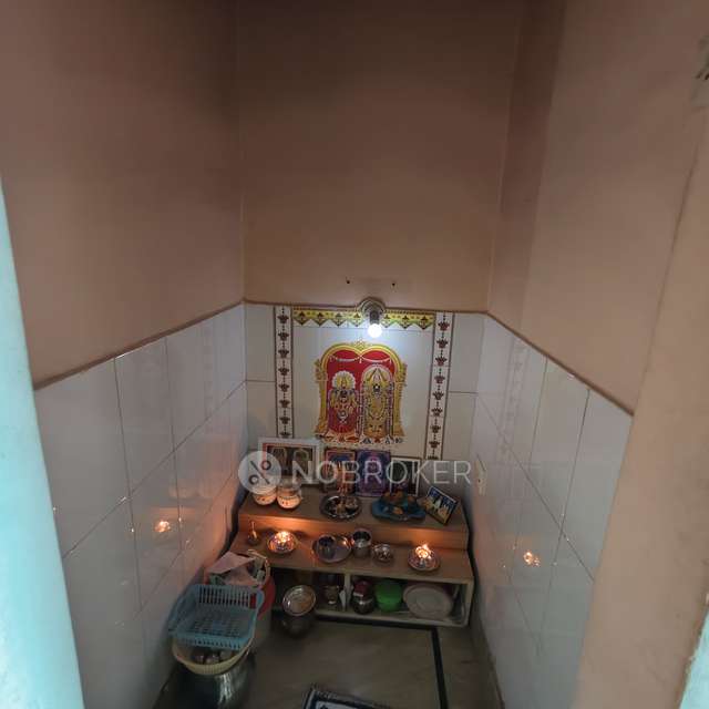 2 BHK Flat In Vemuri Laxmi Nivas For Sale  In Saroornagar