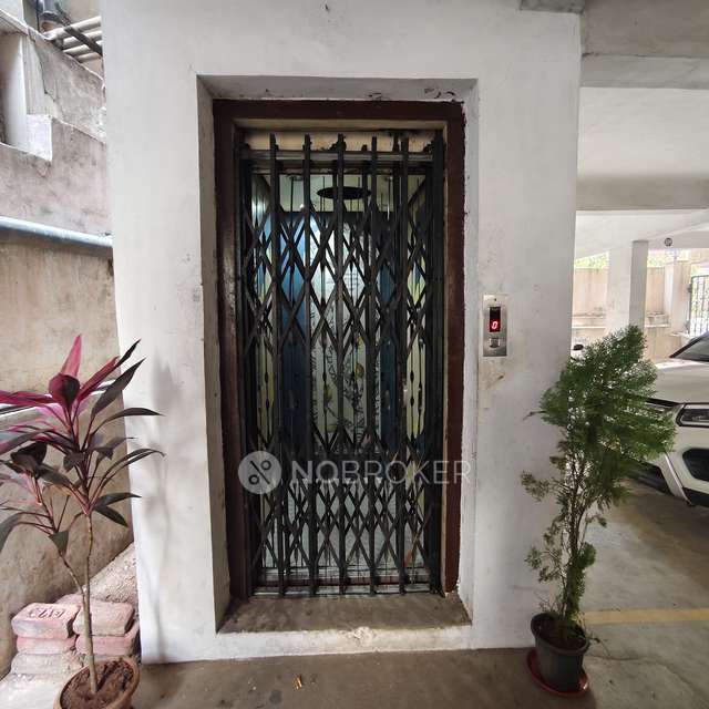 2 BHK Flat In Vemuri Laxmi Nivas For Sale  In Saroornagar