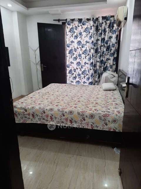 2 BHK Flat In Apartment For Sale  In Vasant Kunj Enclave