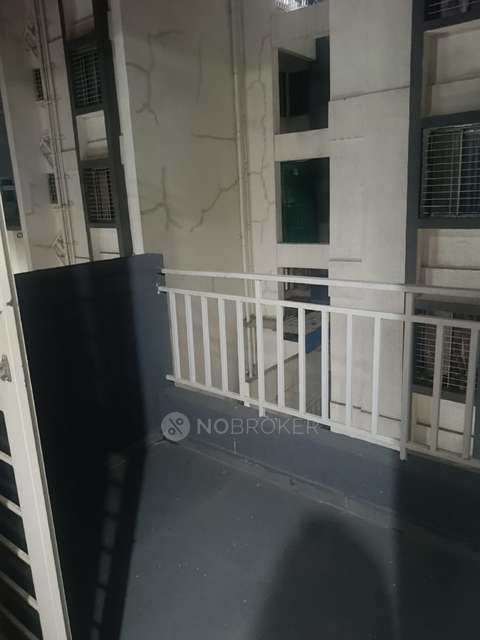 Shared Room for Female In 3 BHK  In Bhalchandra Upwan In Punwale