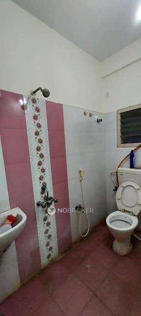 2 BHK Flat In Alaya Apartment, Urappakkam For Sale  In Karumariamman Temple