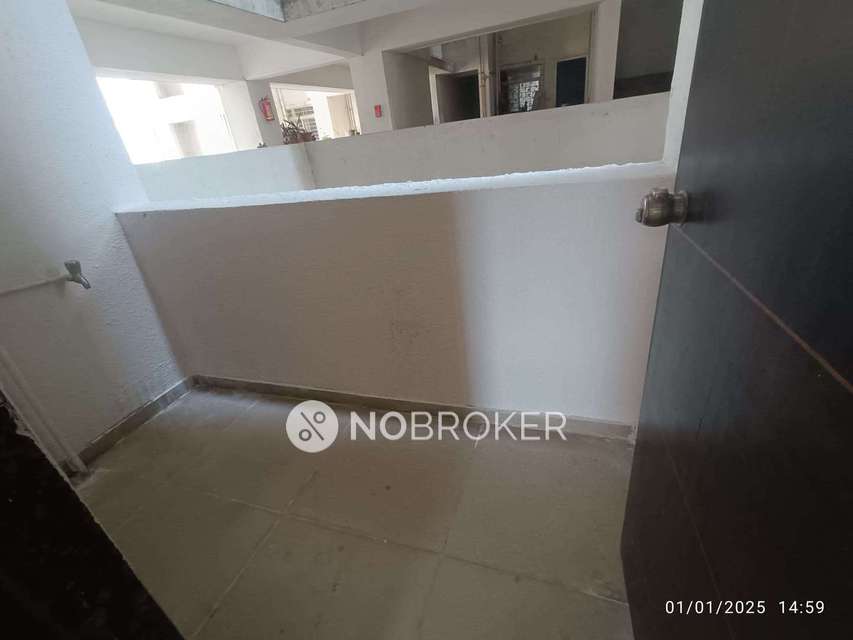 2 BHK Flat In Silver 9 For Sale  In Moshi