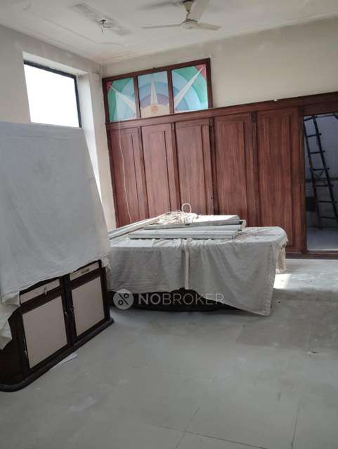 Industrial Building in Sector 81, Noida for Rent 