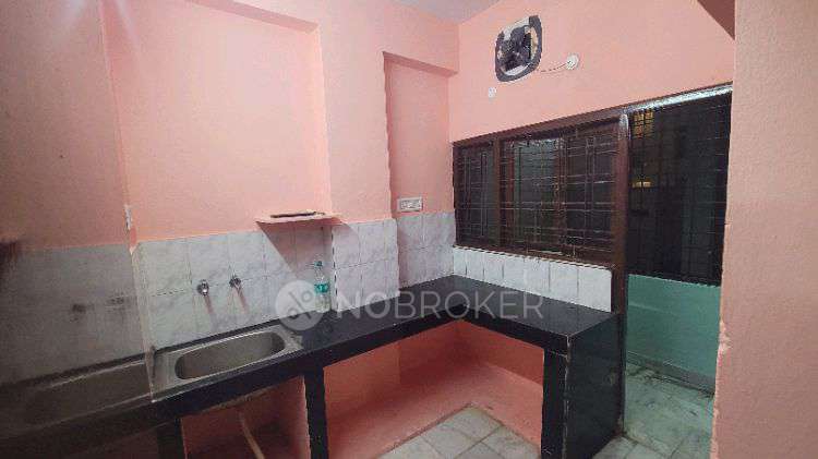 2 BHK Flat In King Court Apartment For Sale  In Malakpet