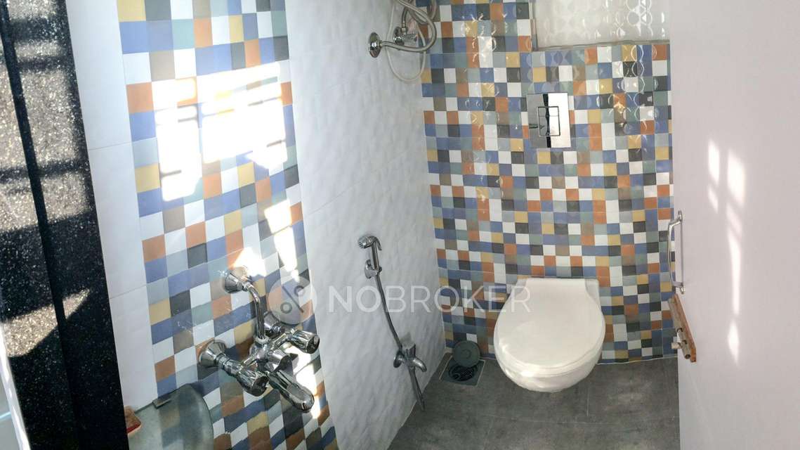 1 BHK Flat In Hari Mangal Manor For Sale  In Matunga East