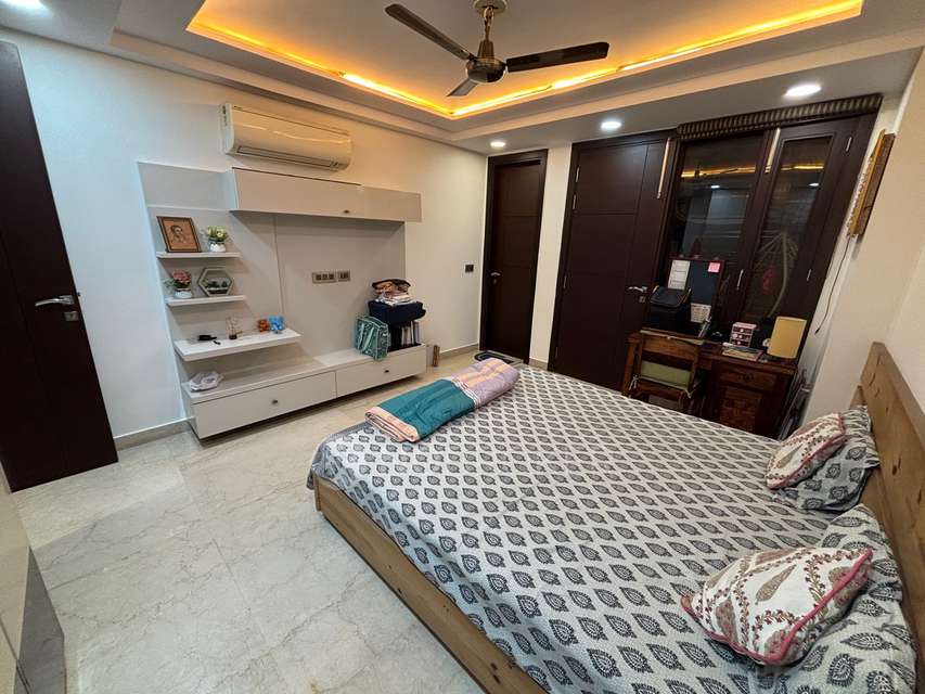 4 BHK Flat For Sale  In Vivek Vihar Phase-1