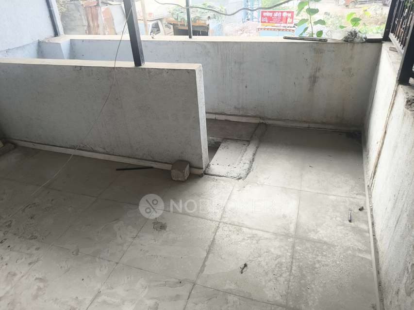 2 BHK Flat In Sunrise Appts Spine Road for Rent  In Moshi Sect