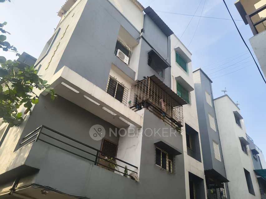 2 BHK Flat In Sunrise Appts Spine Road for Rent  In Moshi Sect