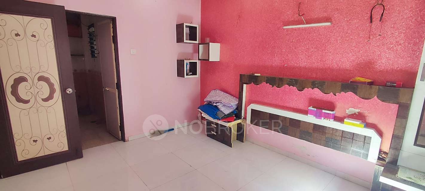 2 BHK Flat In Sunrise Appts Spine Road for Rent  In Moshi Sect