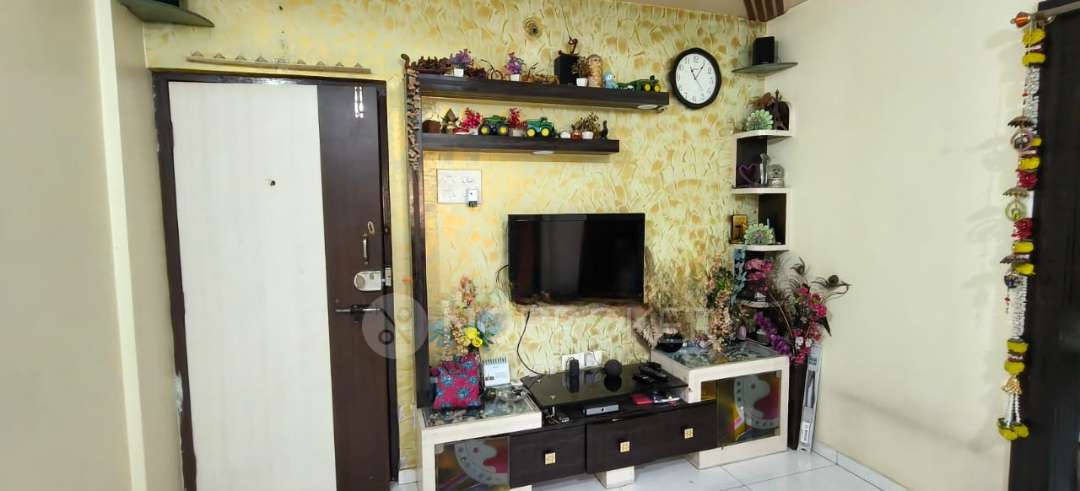 2 BHK Flat In Sunrise Appts Spine Road for Rent  In Moshi Sect