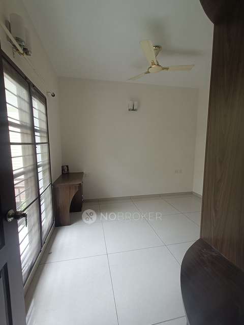 4+ BHK House For Sale  In Thoraipakkam