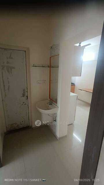 2 BHK Flat In Suyog Pearl Co-op Housing Society for Rent  In Hadapsar