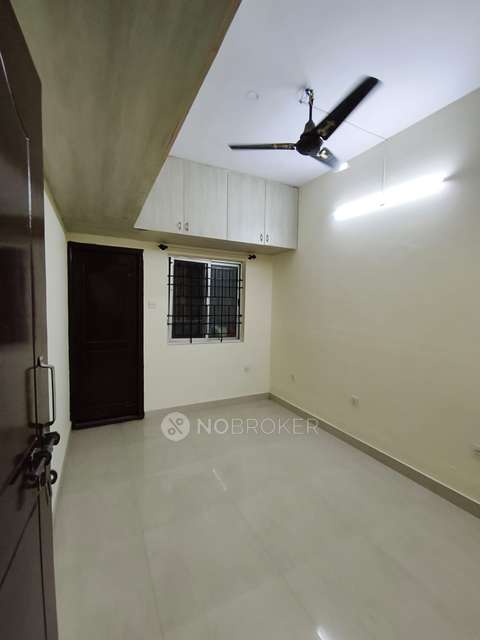 2 BHK Flat In Dewdrop Mansion Apartment, Hennur Gardens For Sale  In Hennur Gardens